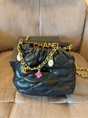 Chanel Black Quilted Lambskin Drawstring Shoulder Bag with Gold Chain
